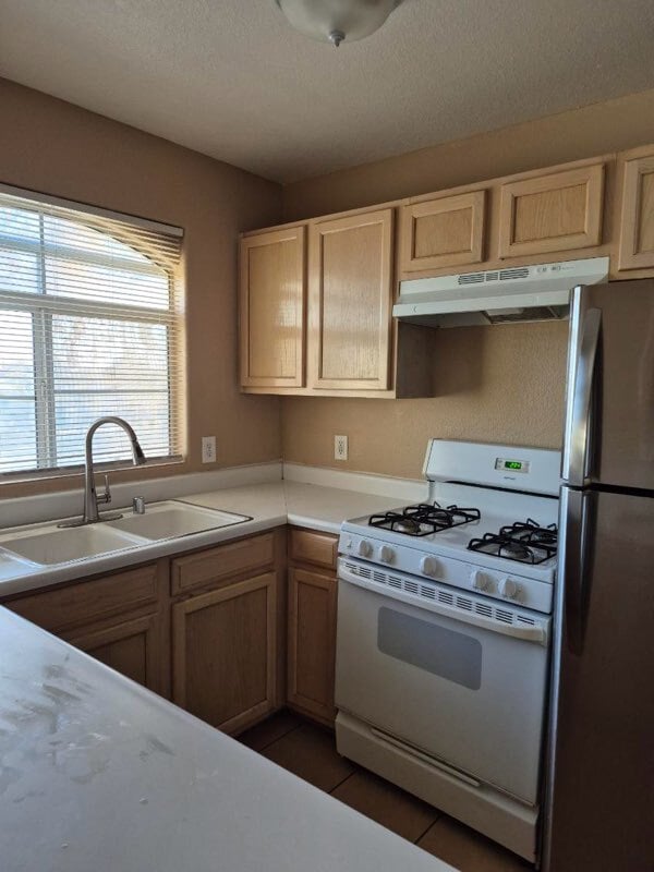 Building Photo - 4316 W Lake Mead Blvd