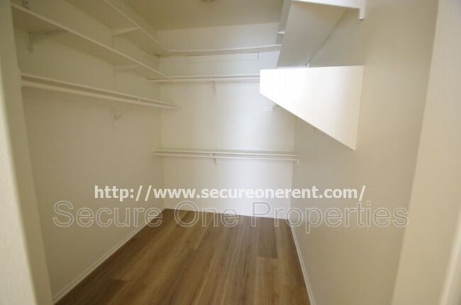 Building Photo - 2836 Limestone Dr