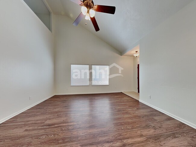 Building Photo - 10926 Windfern Lakes St