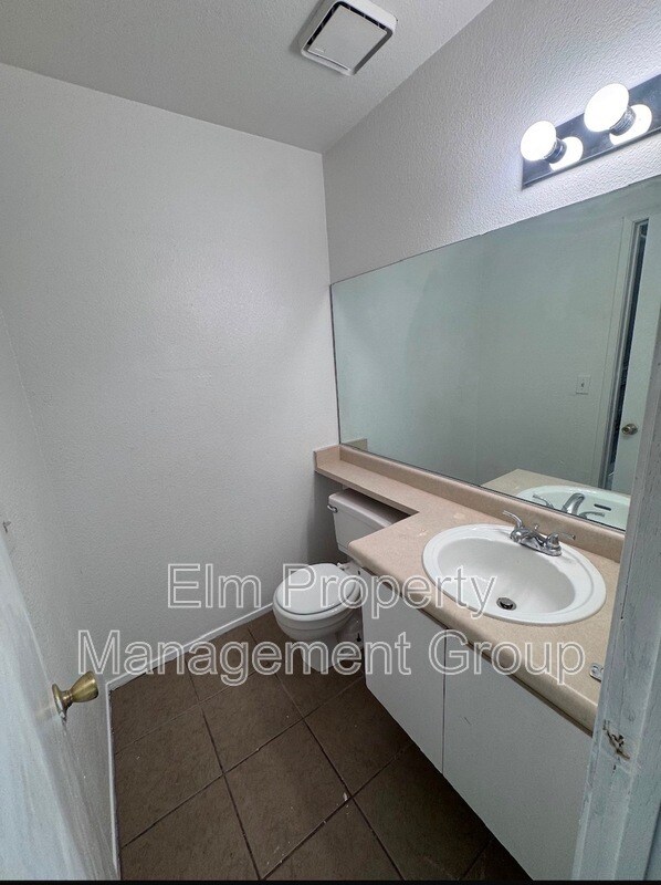 Building Photo - 3411 Civic Center Dr