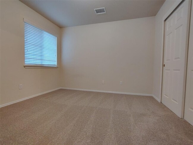 Building Photo - 3109 Lynnbrook Dr