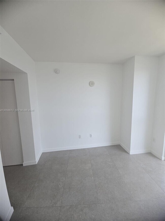 Building Photo - 1100 S Miami Ave