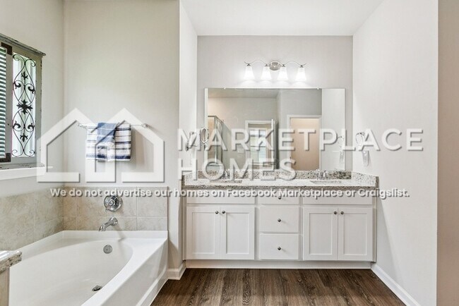 Building Photo - 5755 Oak Trace Dr