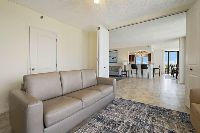 Building Photo - 2917 S Ocean Blvd