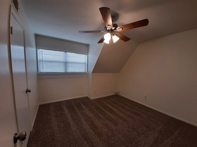Building Photo - 4318 Jenny Ln