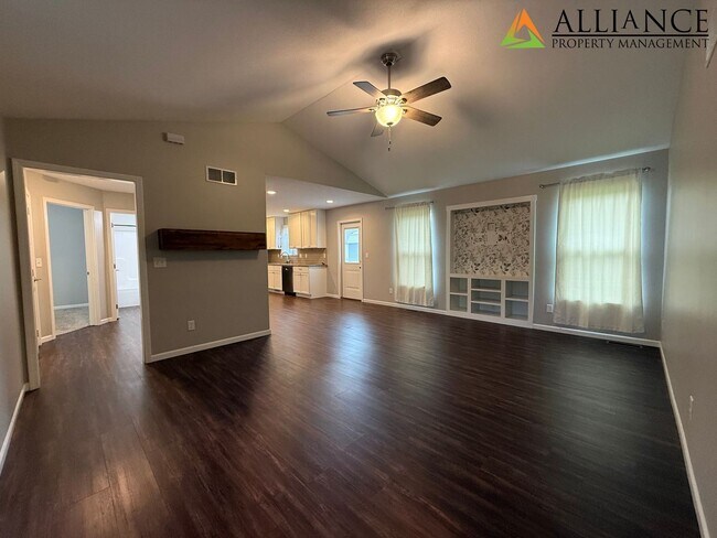 Building Photo - Newly Painted! Beautiful Home in Rock Creek School District!