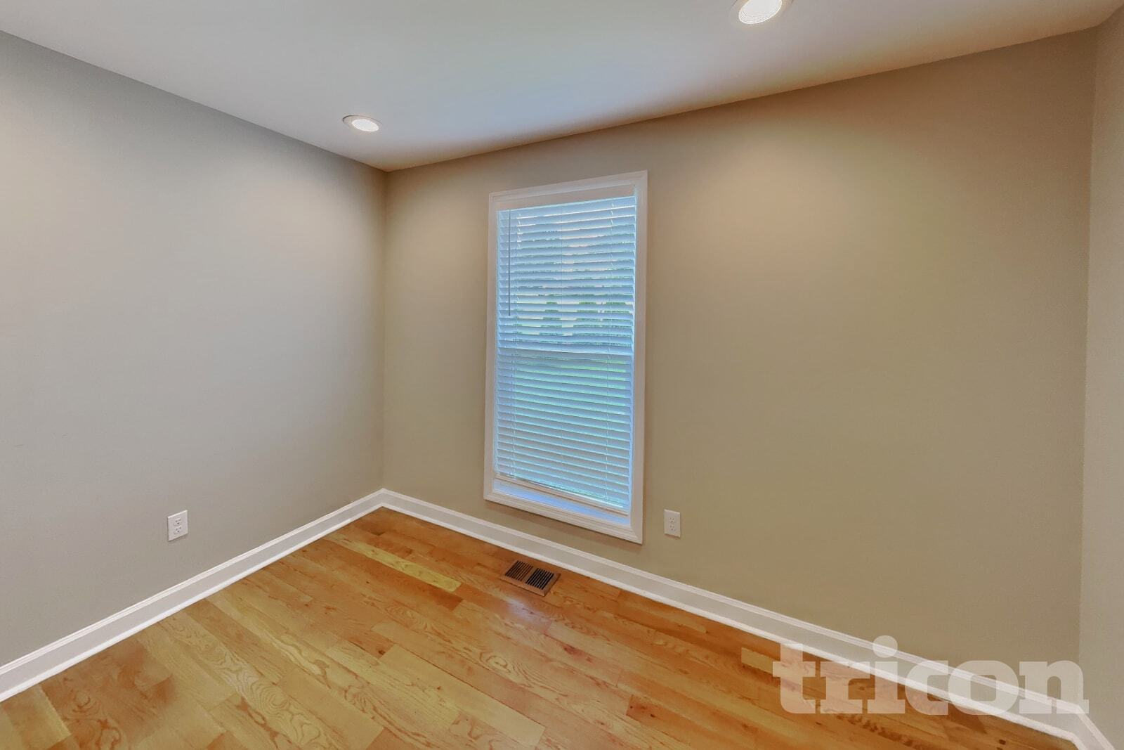 Building Photo - 1026 Chelsea Dr