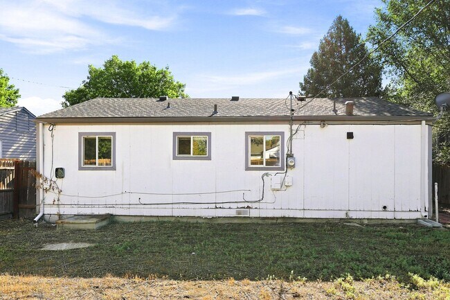 Building Photo - 751 N Raleigh St
