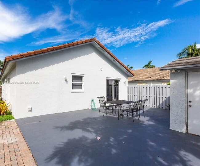 Building Photo - 14003 SW 147th Ct
