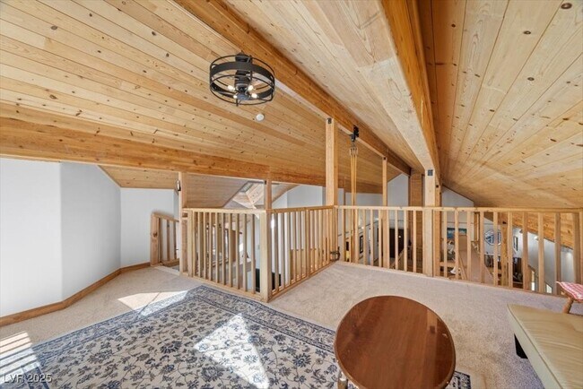 Building Photo - 310 Kris Kringle Rd