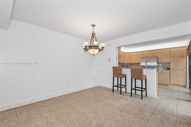 Building Photo - 4700 SW 67th Ave