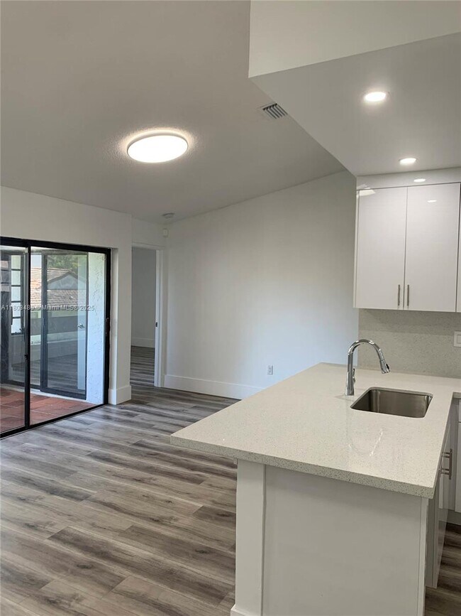 Building Photo - 9033 SW 123rd Ct