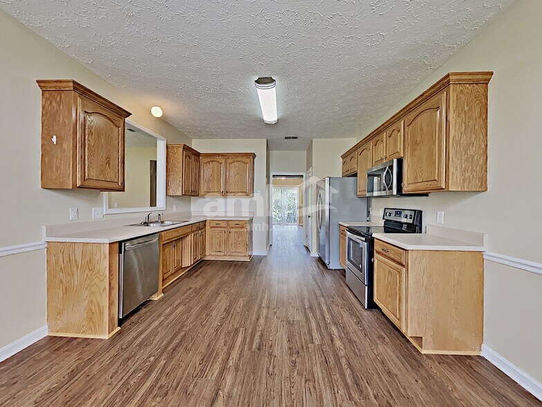 Building Photo - 5108 Bumblebee Dr