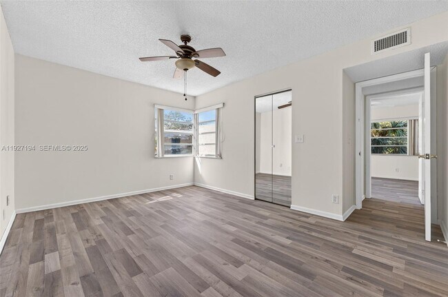 Building Photo - 3100 Riverside Dr