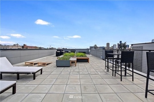 Building Photo - 121 12th Ave E