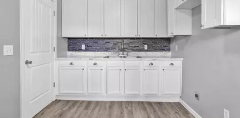 Building Photo - 915 9th St SW