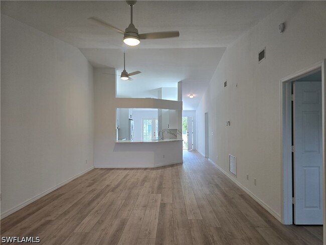 Building Photo - 859 Tanbark Dr