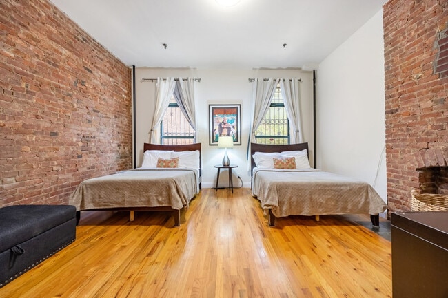 Building Photo - 112 W 136th St