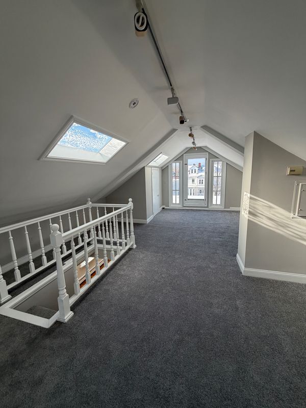 Building Photo - 18 Grove St