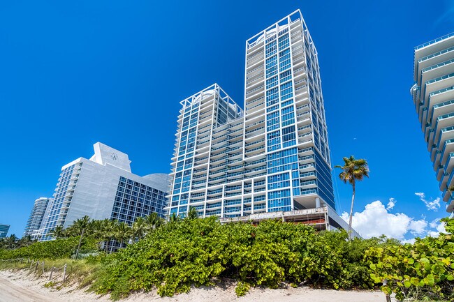 Building Photo - 6899 Collins Ave