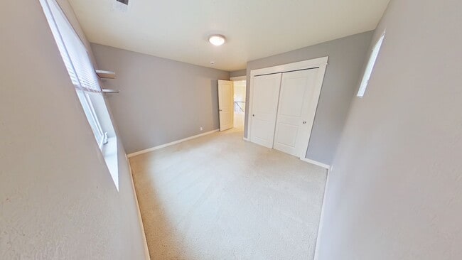 Building Photo - South Eugene Modern Home