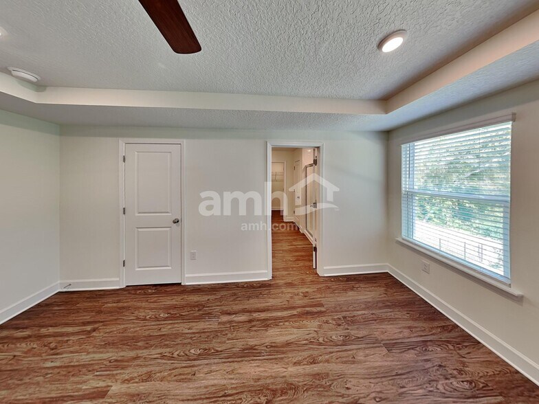 Building Photo - 8549 Belfort St