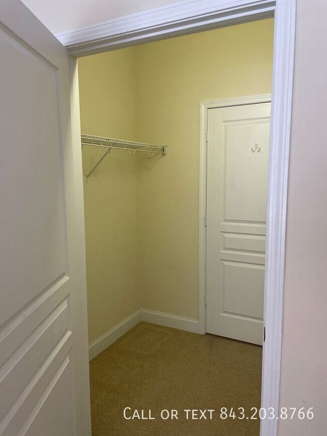 Building Photo - 1116 Basildon Rd