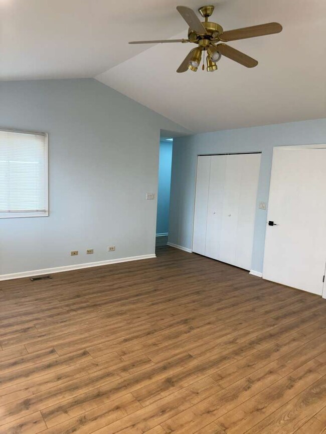 Building Photo - 1640 Hilton Head Dr