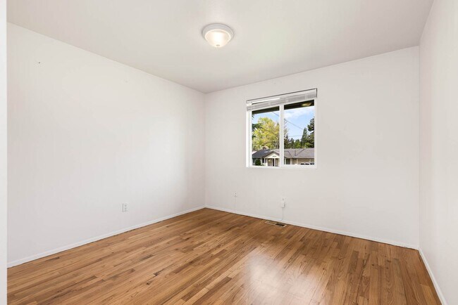 Building Photo - 16554 119th Ave SE
