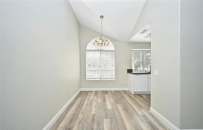 Building Photo - 6 Sandpiper Ln