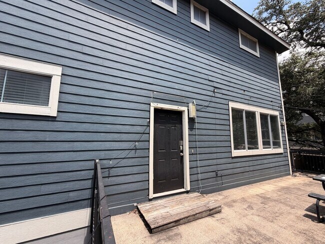Building Photo - 908 Keith Ln