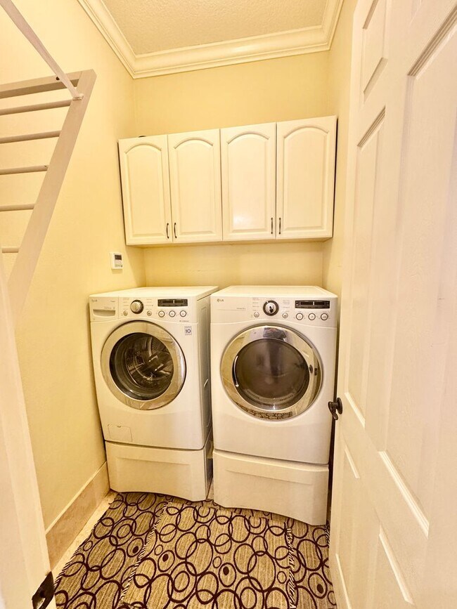 Building Photo - LUXURY RENTAL In Maitland - Winter Park Area 32751