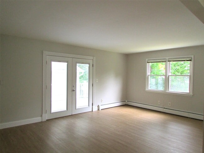Building Photo - 74 B Demarest Ave