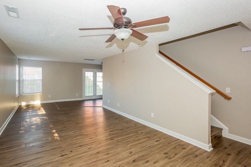 Building Photo - 14017 Sobeck Ln