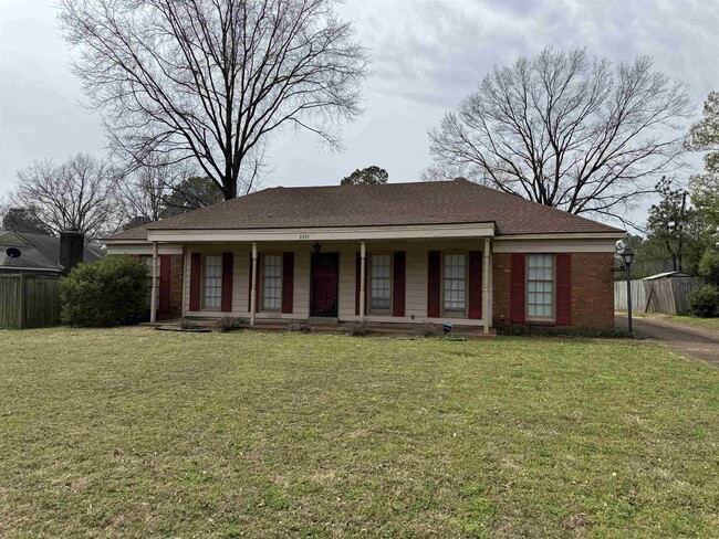 Primary Photo - 2295 Eastover Dr