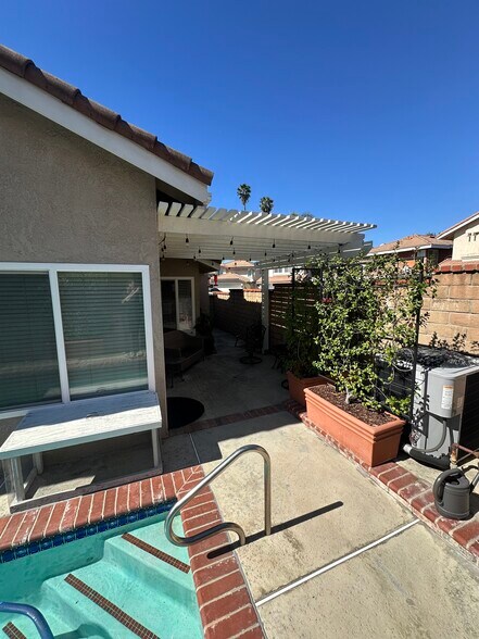 Building Photo - 12411 Silkleaf Ave