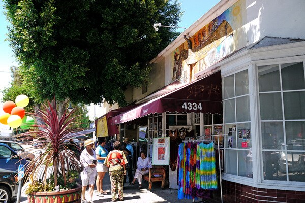 Building Photo - 2717 W Vernon Ave