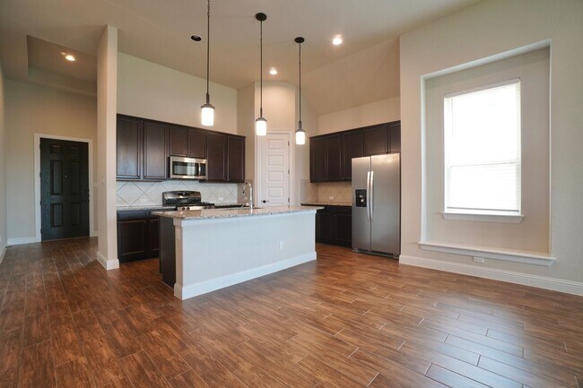 Building Photo - 6650 Verona Pl