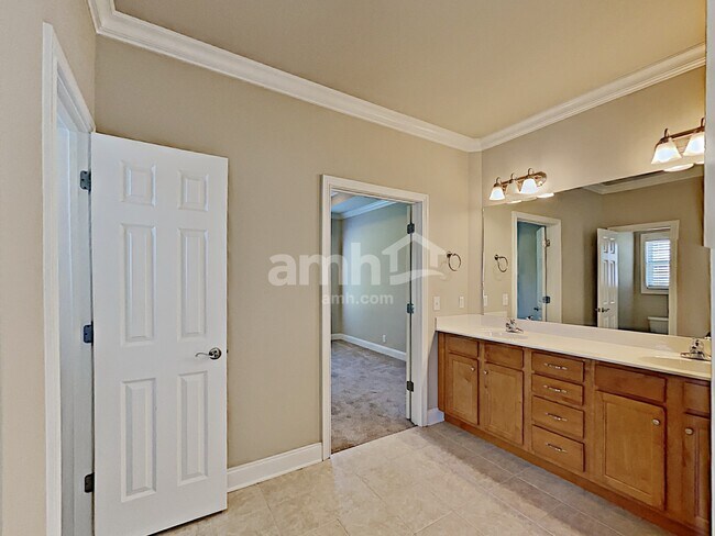 Building Photo - 1536 Jeter Way