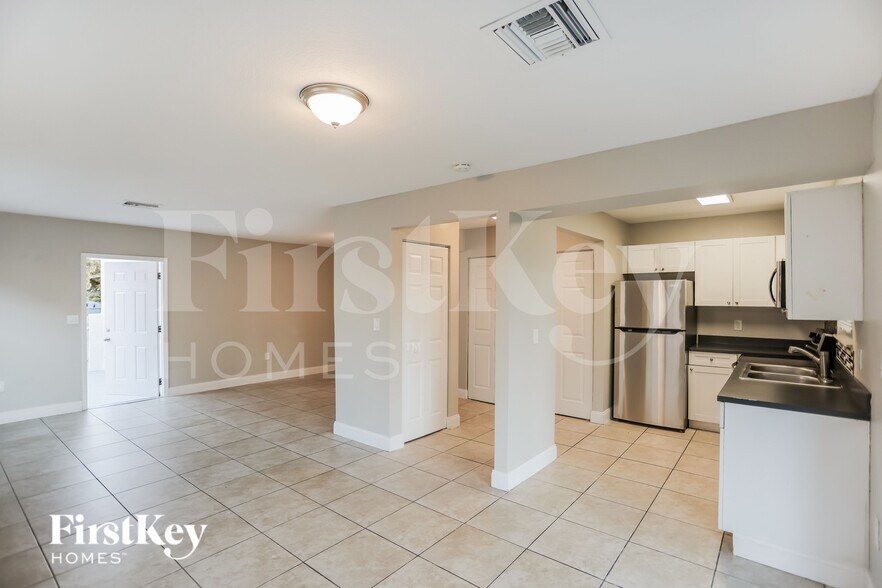 Building Photo - 9231 SW 204th Terrace