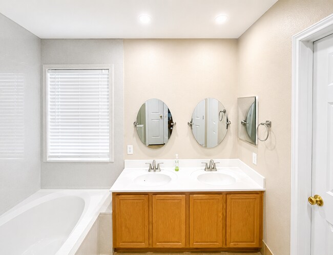 Building Photo - AVAILABLE JULY 15; APPLY AT OUR WEBSITE TODAY!!