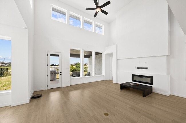 Building Photo - 24418 Green Buffalograss Trl
