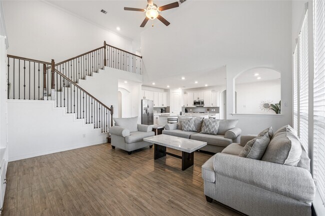 Building Photo - 23563 Red Juniper Ln