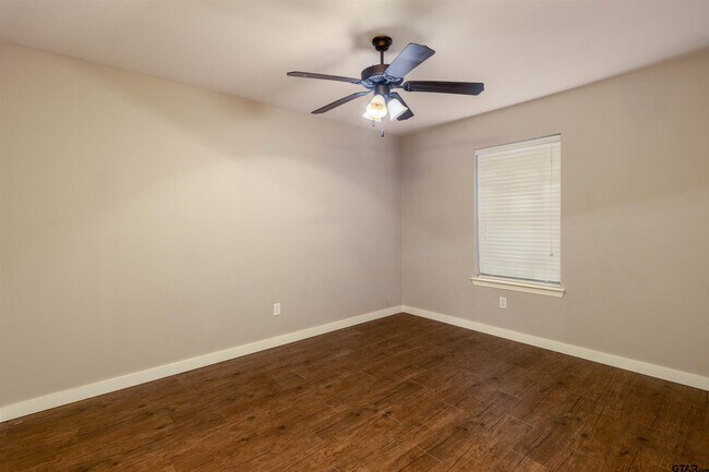 Building Photo - 5106 Shiloh Ridge Dr