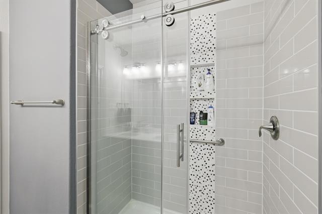 Building Photo - 1129 Berrydale Dr