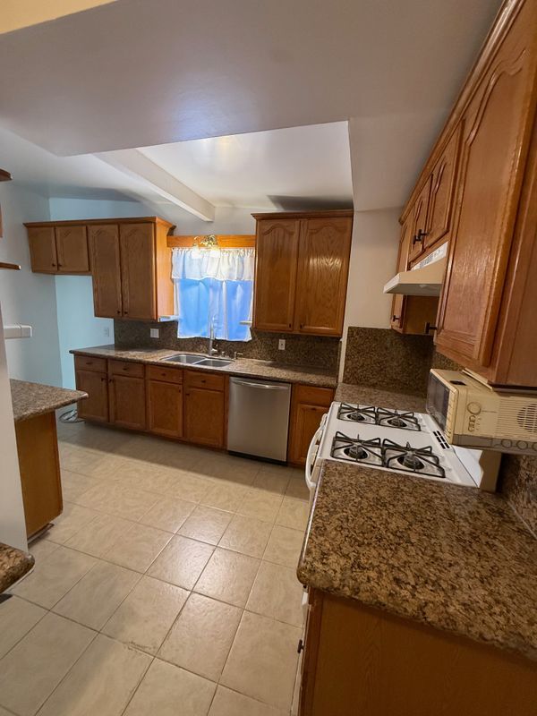 Building Photo - 19516 Stagg St