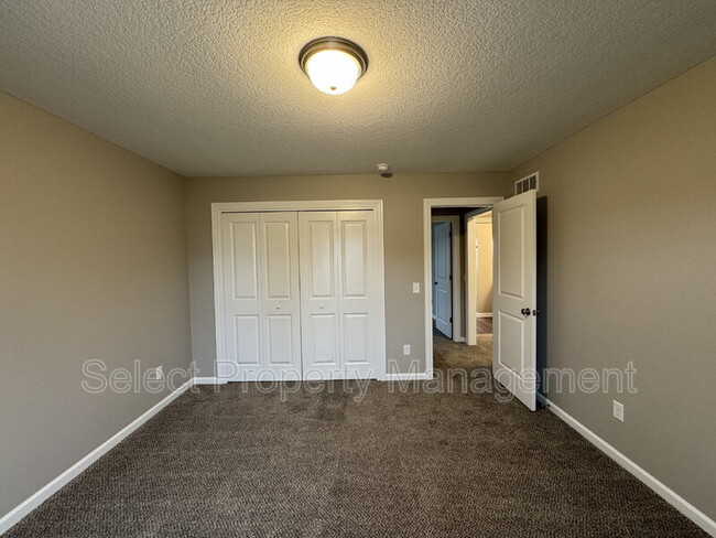 Building Photo - 1032 Matteotti Avenue