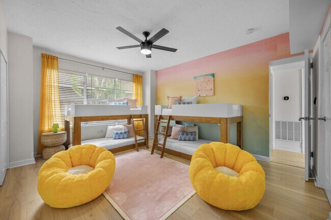 Building Photo - 522 31st St W