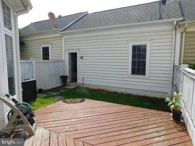 Building Photo - 724 Ridgemont Ave
