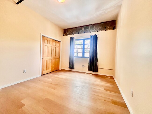 Building Photo - Spacious loft in Olde Town Arvada